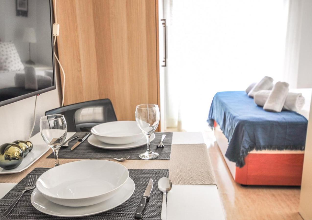 شقة Holidays2Malaga Refino Studio High Speed Wifi المظهر الخارجي الصورة